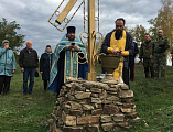 Освящение поклонного креста в селе Маньково-Калитвенское
