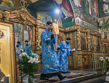 В праздник Введения во храм Пресвятой Богородицы епископ Шахтинский и Миллеровский Симон совершил Божественную литургию в Покровском кафедральном соборе города Шахты