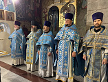 Соборное богослужение духовенства в Покровском кафедральном соборе города Шахты
