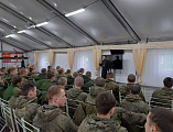 Иерей Сергей Липень провел встречу на патриотическую тему с военнослужащими 163-го танкового полка