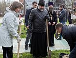 Епископ Симон принял участие в весеннем Дне древонасаждения и субботнике в городе Шахты