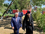 Губернатор Ростовской области В.Ю. Голубев посетил Пятницкое архиерейское подворье ст. Манычской