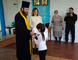 В храме апостола и евангелиста Иоанна Богослова хут. Красный состоялось посвящение в казачата первоклассников МБОУ Красненской СОШ