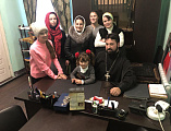 Прихожане Никольского храма сл. Кашары поздравили настоятеля храма протоиерея Игоря Жевердана с годовщиной назначения на должность благочинного приходов Кашарского округа