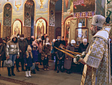 Великая Рождественская вечерня продолжила светлый праздник в Покровском кафедральном соборе г. Шахты