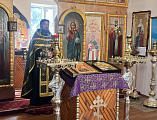 В Никольском храме слободы Кашары протоиерей Игорь Жевердан совершил чинопоследование молебного пения святому великомученику Феодору Тирону
