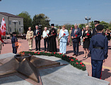 В Октябрьском районе прошло торжественное возложение цветов,﻿ посвященное 80-й годовщине победы в Великой Отечественной войне