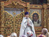 В Великую субботу епископ Симон совершил вечерню с чтением 15 паримий и Божественную литургию святителя Василия Великого в Покровском кафедральном соборе