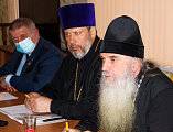 Круглый стол «Вопросы межведомственного взаимодействия при организации помощи людям, страдающим наркотической зависимостью» с участием Преосвященного епископа Мефодия прошел на Пятницком архиерейском подворье ст. Манычской