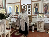 В Свято-Троицком храме хутора Волченский совершили молебен перед экзаменами
