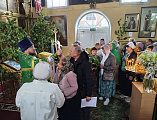 В Свято-Андреевском храме города Миллерово в праздник Святой Троицы наградили волонтеров православной группы «Мы вместе»   