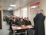 Иеромонах Николай (Наметышев) с пастырским визитом посетил ремонтную роту 150-мотострелковой дивизии