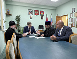 Епископ Шахтинский и Миллеровский Симон провел рабочую встречу с Главой Администрации Багаевского района