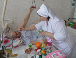 Сестры милосердия сестричества имени царственной страстотерпицы Александры Романовой Донецкого благочиния посетили центральную городскую больницу