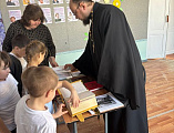 Встреча с учениками ООШ ко Дню православной книги прошла в Сулинском округе