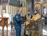 Спасатели и пожарные приняли участие в молебне по случаю дня празднования в честь образа Божьей Матери «Неопалимая Купина»