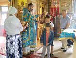 В храмах Александровск-Грушевского благочиния благословили детей на начало нового учебного года