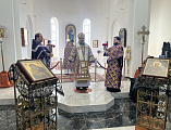 В новом храме великомученика Пантелеимона города Миллерово совершено первое богослужение архиерейским чином