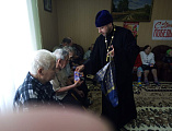 В пос. Садовый состоялась встреча жителей дома престарелых, протоиерея Романа, прихожан храма святой Ксении Петербургской и учащихся воскресной школы