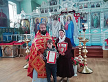 В храме Архистратига Михаила пос. Каменоломни Октябрьского района для детей церковно-приходской воскресной школы «Благовест» прошло праздничное мероприятие, посвященное Пасхе Господней