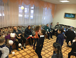 Воспитанники воскресной учебно-воспитательной группы Свято-Екатерининского прихода г. Красный Сулин навестили одиноких стариков
