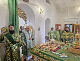 В праздник Пятидесятницы Преосвященнейший епископ Симон совершил Божественную литургию в храме Святой Троицы города Каменск-Шахтинский