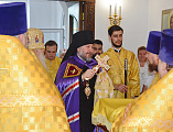 Преосвященнейший епископ Симон совершил чин великого освящения придела Святых царственных страстотерпцев храма Державной иконы Божией Матери города Донецка