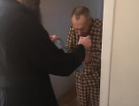 Прихожане Покровского кафедрального собора передали гуманитарную помощь лицам без определенного места жительства