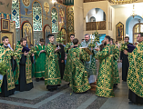 В канун праздника Святой Троицы Преосвященнейший епископ Симон совершил всенощное бдение в Покровском кафедральном соборе г. Шахты