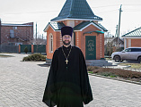 Преосвященнейший епископ Симон совершил Литургию Преждеосвященных Даров в храме святого благоверного князя Александра Невского города Шахты