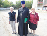 Настоятель храма Почаевской иконы Божией Матери протоиерей Вячеслав Лавлинский посетил с поздравлением и благословением торжественную линейку Каменского техникума строительства и автосервиса