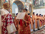Соборным богослужением Преосвященнейший епископ Симон отметил день тезоименитства в Покровском кафедральном соборе города Шахты