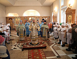 В престольный праздник Преосвященнейший епископ Симон возглавил Божественную литургию в храме Державной иконы Божией Матери г. Донецка