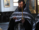 Епископ Симон совершил утреню Великого Пятка с чтением двенадцати Страстных Евангелий
