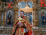 В Свято Успенском храме поздравили прихожанок с днем святых жен-мироносиц