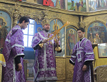 В день Отдания праздника Воздвижения Животворящего Креста Господня Преосвященнейший епископ Симон возглавил Божественную литургию в  храме Покрова Пресвятой Богородицы г. Красный Сулин