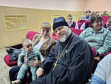 Временно исполняющий обязанности благочинного Миллеровского округа иеромонах Димитрий (Яроцкий) поздравил верующих с праздником Казанской иконы Божией Матери