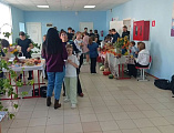 Священник принял участие в благотворительной ярмарке «Щедрая осень»