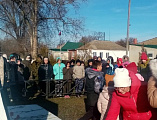 Ко Дню Неизвестного солдата священник вместе с учениками школы совершил заупокойную литию по всем павшим воинам