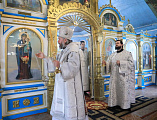 Преосвященнейший епископ Симон совершил Божественную литургию в храме Покрова Пресвятой Богородицы г. Новошахтинска
