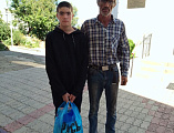 ПОМОГЛИ СОБРАТЬСЯ В ШКОЛУ