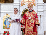 Праздник Светлого Христова Воскресения в Покровском кафедральном соборе города Шахты продолжился великой вечерней