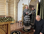 Епископ Шахтинский и Миллеровский Симон совершил Литургию Преждеосвященных Даров в храме великомученицы Екатерины города Красный Сулин