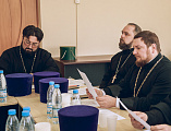 Под председательством Преосвященнейшего епископа Симона в духовно-просветительском центре при Покровском кафедральном соборе состоялся Епархиальный совет