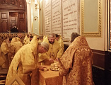 В одиннадцатую годовщину интронизации Святейшего Патриарха Кирилла Преосвященнейший епископ Симон сослужил Предстоятелю Русской Церкви в Храме Христа Спасителя