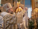 Преосвященнейший епископ Симон совершил Великую рождественскую вечерню