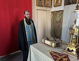 Преосвященнейший епископ Симон молился за уставным богослужением