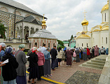 В день памяти преподобного Сергия Радонежского Преосвященнейший епископ Симон сослужил Предстоятелю Русской Церкви в Троице-Сергиевой Лавре