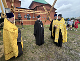 Преосвященнейший епископ Симон совершил чин освящения крестов, куполов и звонницы для храма святителя Николая в хуторе Пичугин