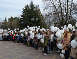 Учащиеся церковно-приходской воскресной школы «Благовест» п. Каменоломни приняли участие в памятной акции «Кемерово, мы с тобой»